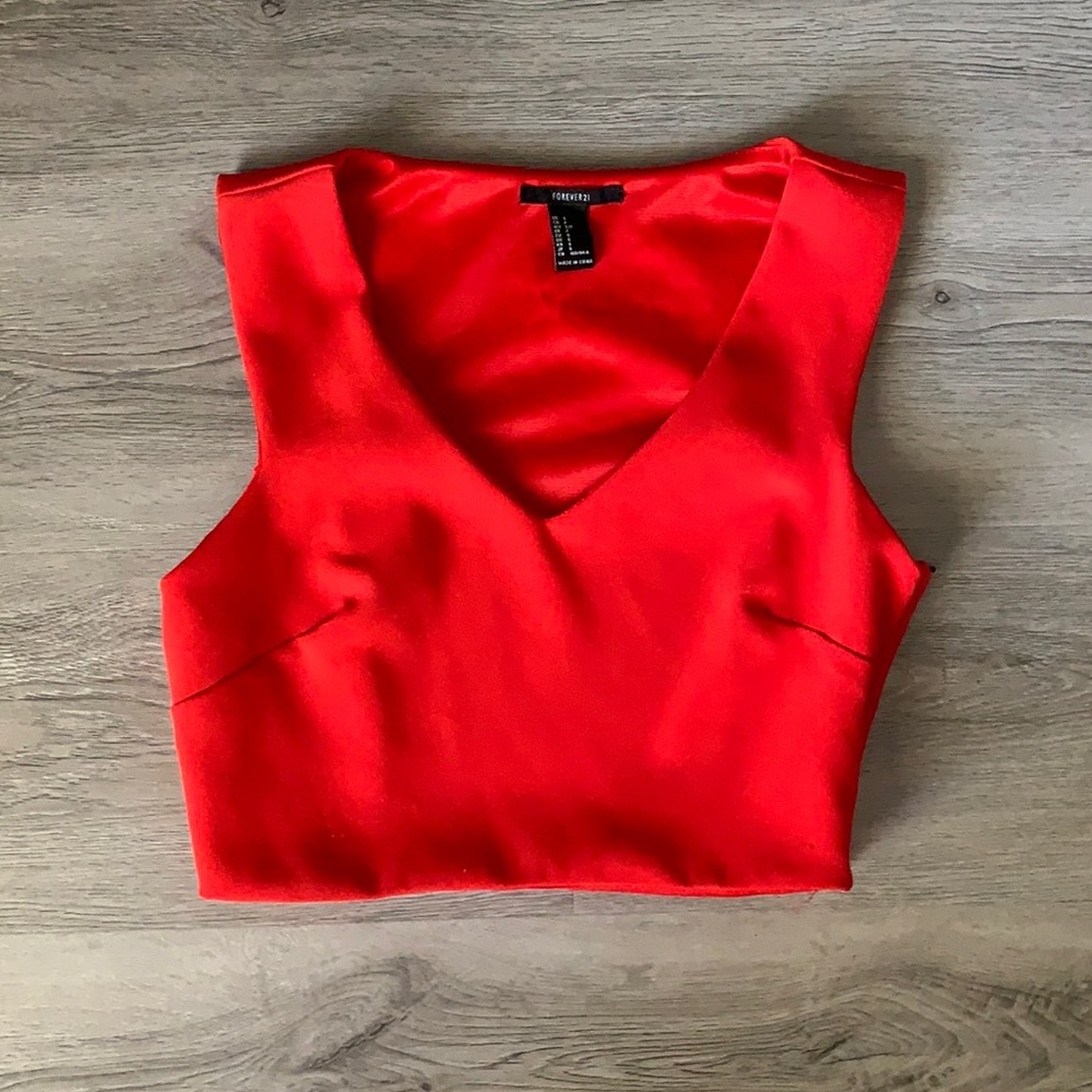 Crop top